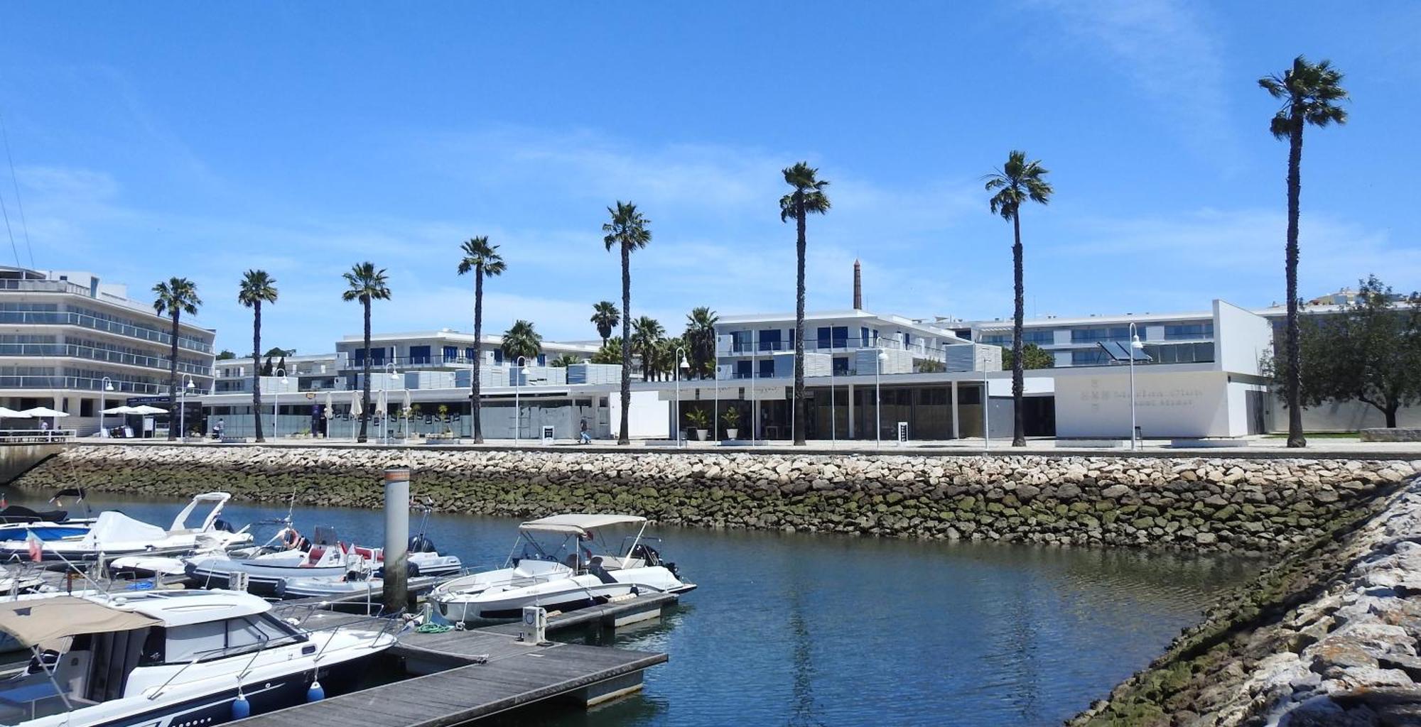 Kates Place By Lagos Marina エクステリア 写真